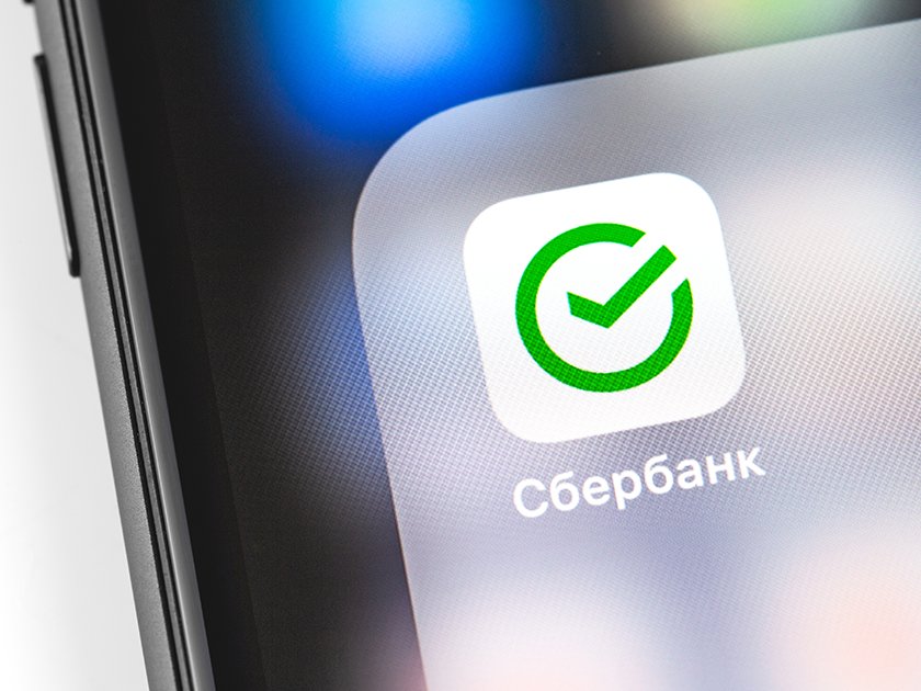 Мобильные приложения «санкционных» банков удалены из Google Play и App Store. Что делать клиентам?