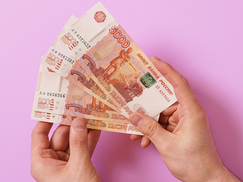 В 2025 году МРОТ вырастет на 20%. Как это повлияет на зарплаты, пособия и налоги россиян