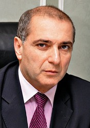 Гарегин Тосунян: «Мы хотим избавить общество от банкофобии»