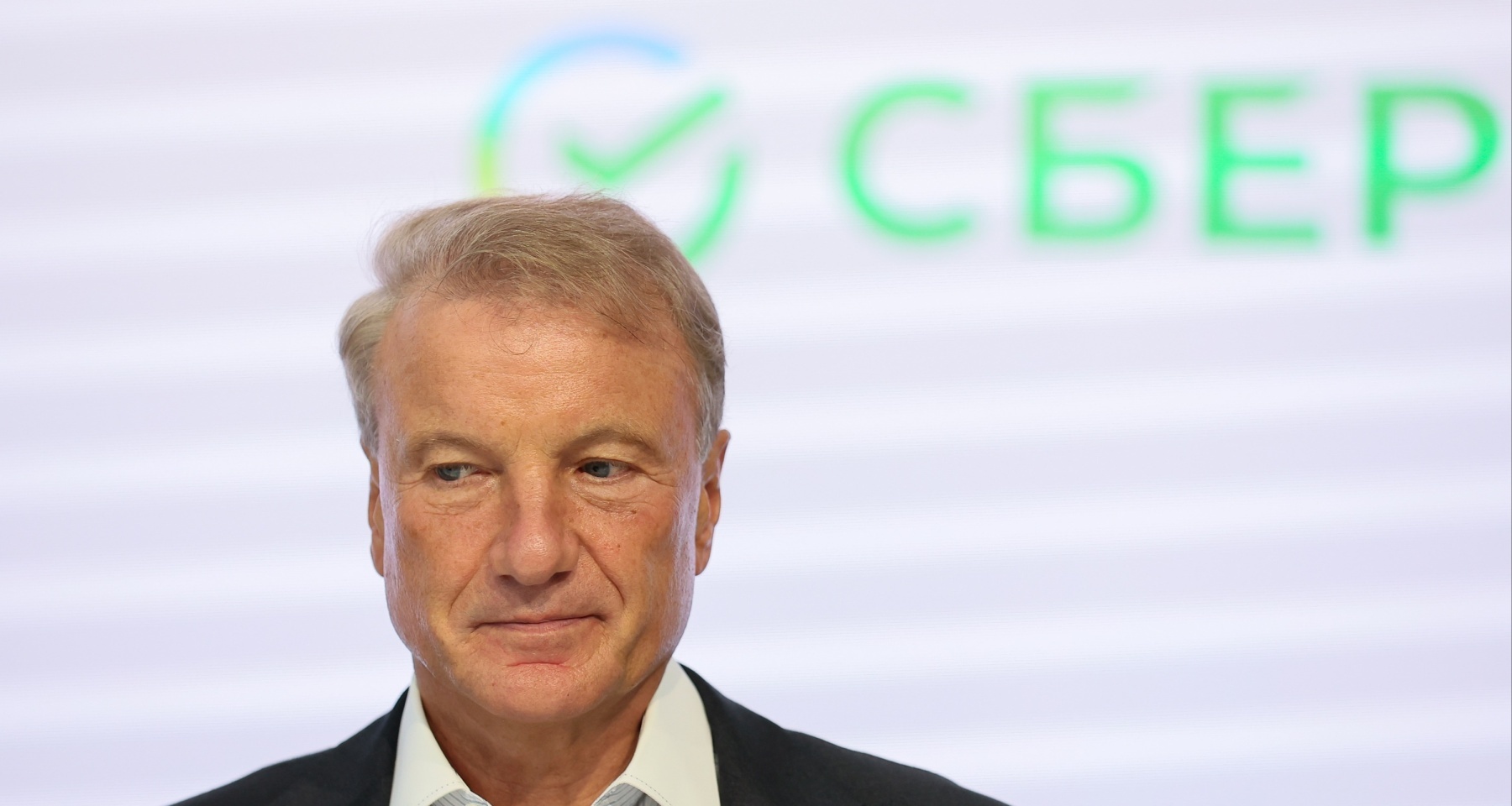 Греф спрогнозировал ключевую ставку, карты «Мир» скоро заработают в Таиланде. Главное за день