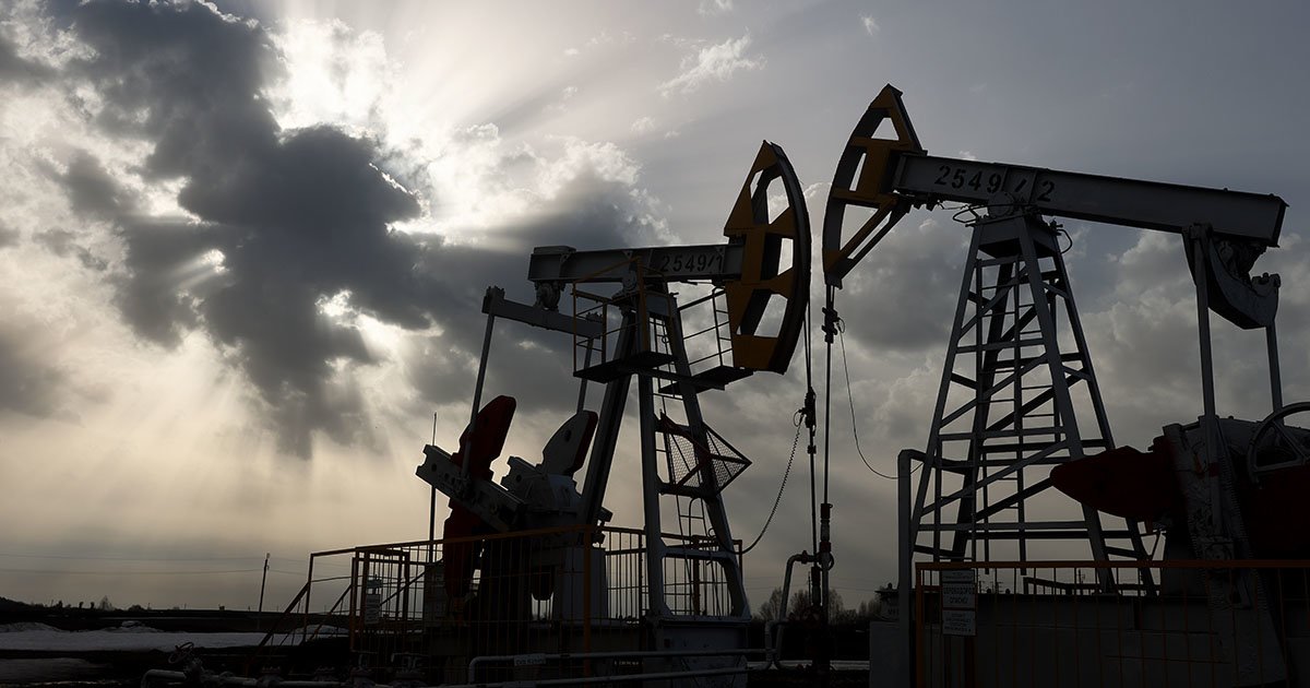 Европа готова ограничить цены на нефть и газ из РФ: чем ответит Россия
