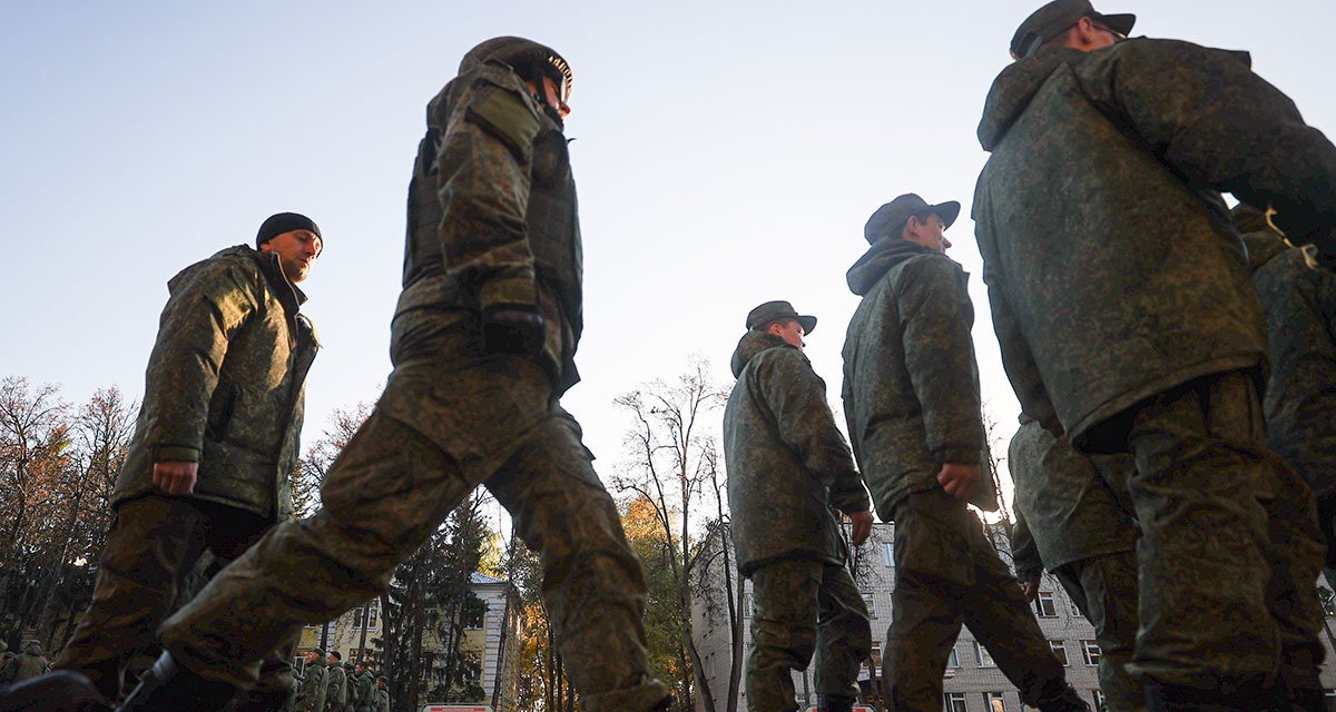 Режим военного положения: юристы объяснили, что это значит и какие возможны ограничения