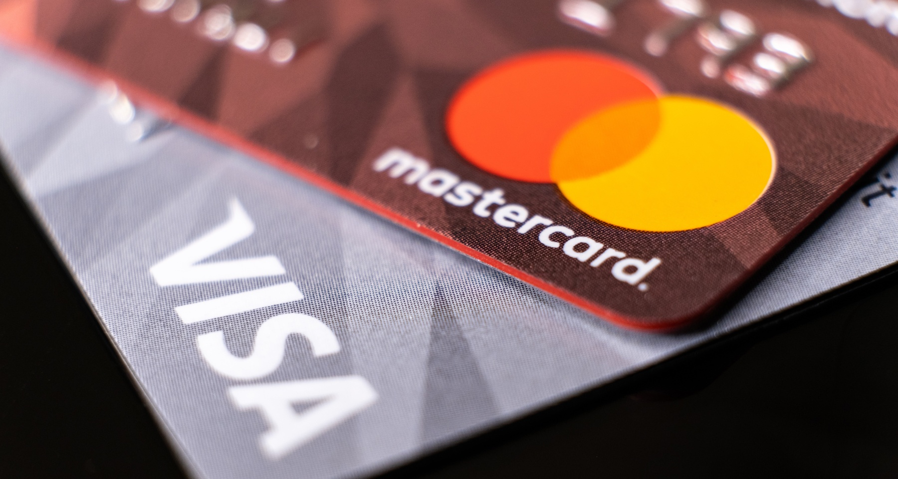 У части карт Visa и Mastercard истекли сертификаты безопасности