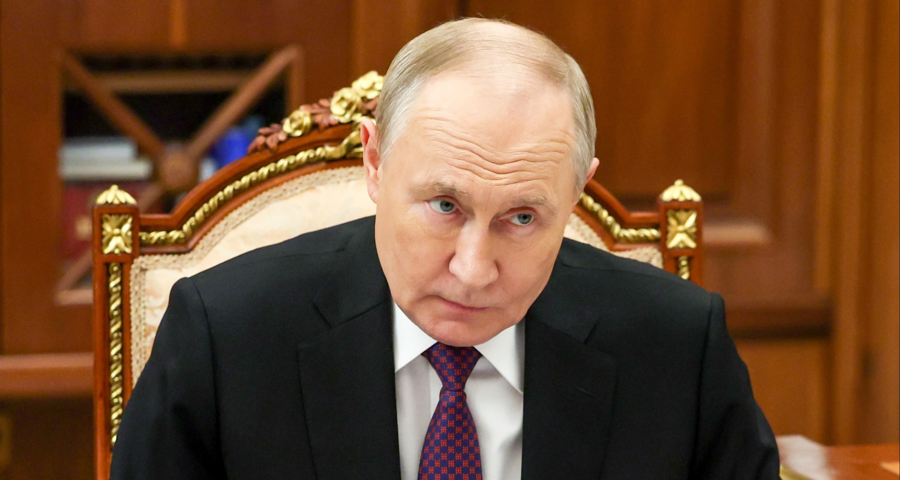 Путин разрешил выкупить 100% акций «дочки» американского банка