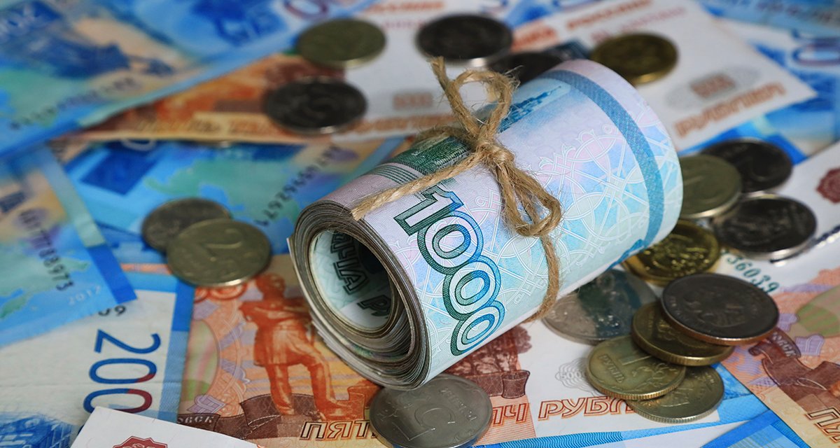 Финансист объяснила главную опасность денег «под подушкой» или в ячейке банка