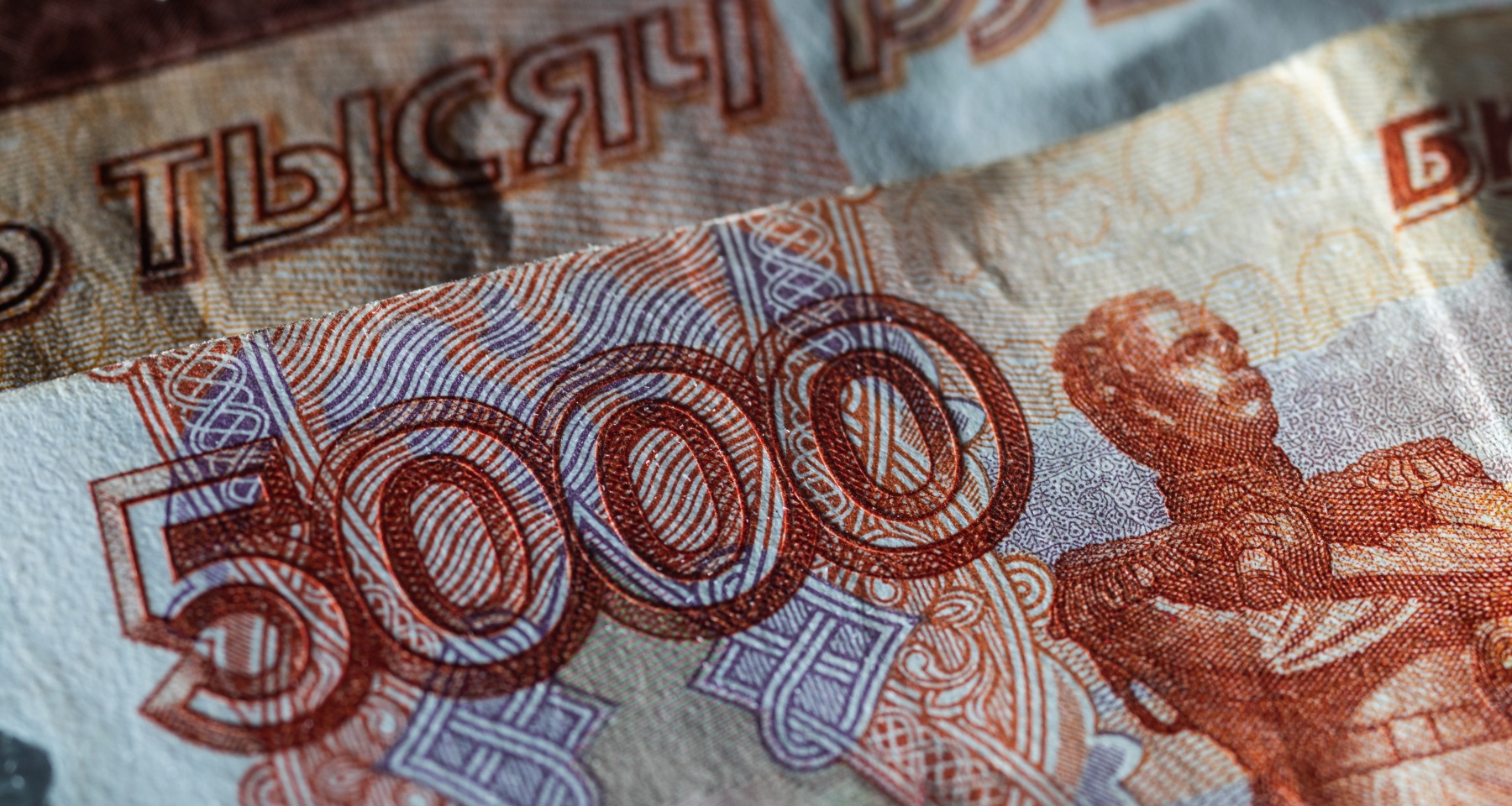 ВТБ снизил ставки по вкладам, сколько надо зарабатывать для получения миллионного кредита. Главное за день