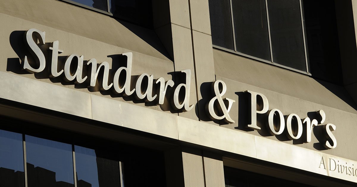 S&P понизило долгосрочные рейтинги России до «CCC-»