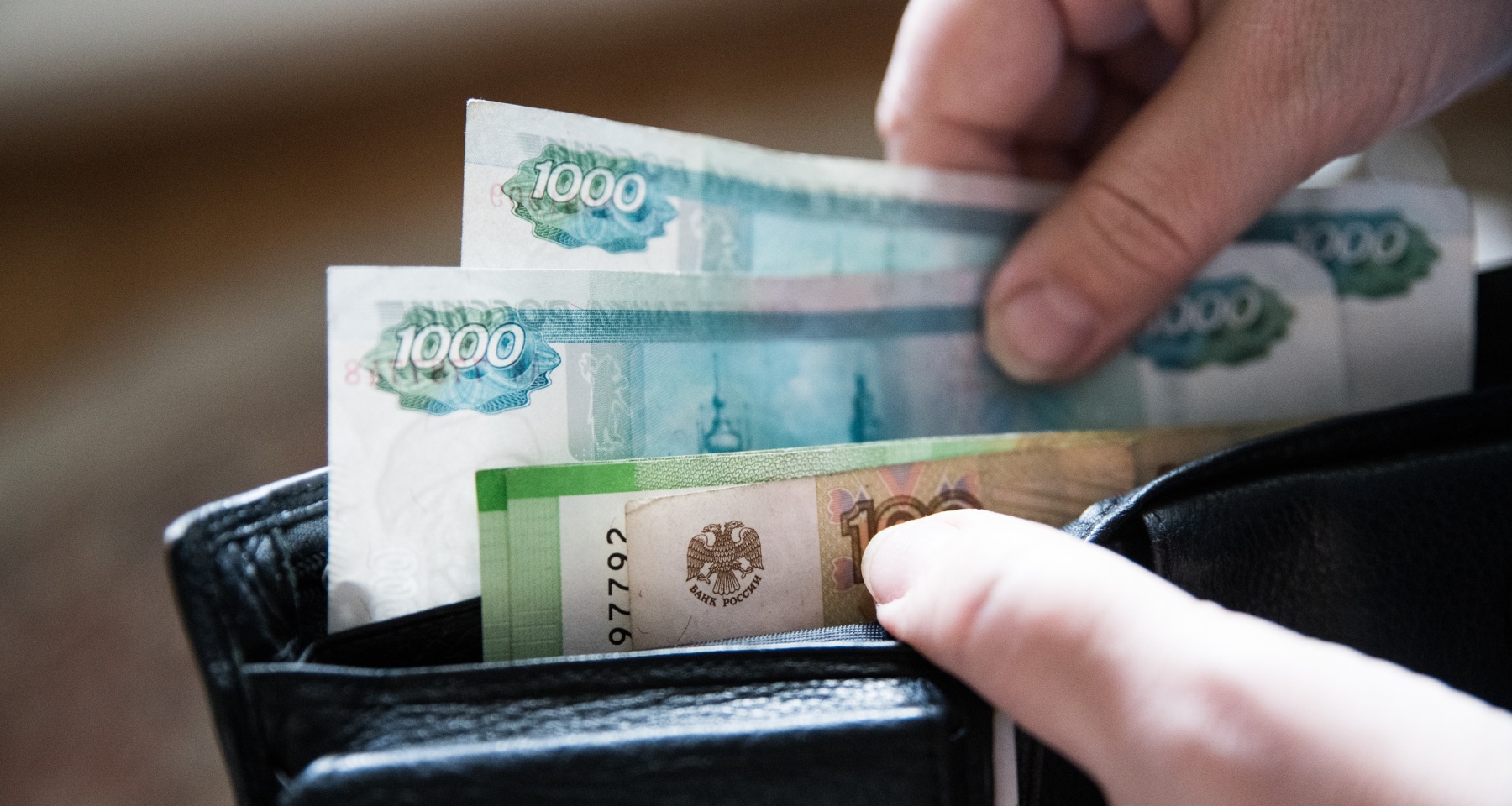 Ставки по вкладам растут, рубль необычно укрепляется. Главные события рынка сбережений в июне