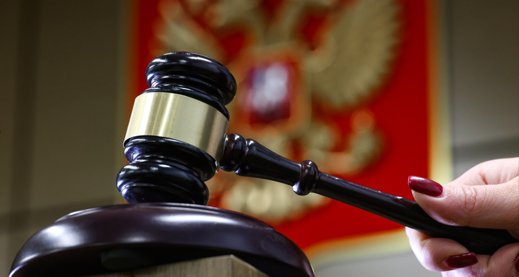 Банк заплатит 200 000 рублей штрафа за отправку сообщения клиенту через WhatsApp